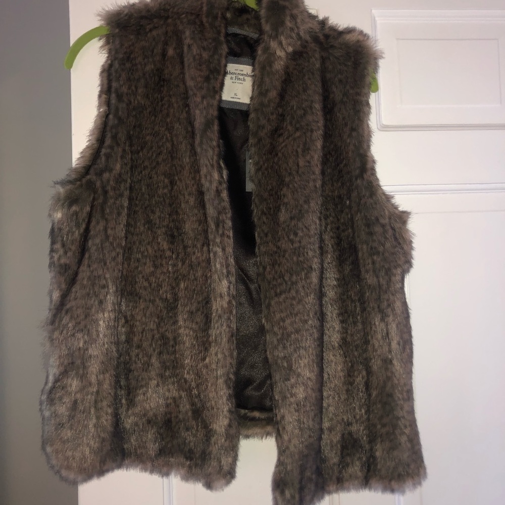 Fur vest